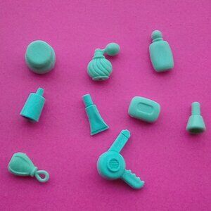 Barbie Doll Size Beauty Salon Vanity Blue bath accessories vintage